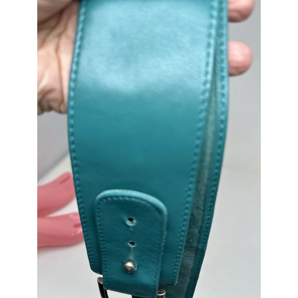 Kim White Leather Waist Belt‎ Adjustable Size S turqoise soft leather  USA